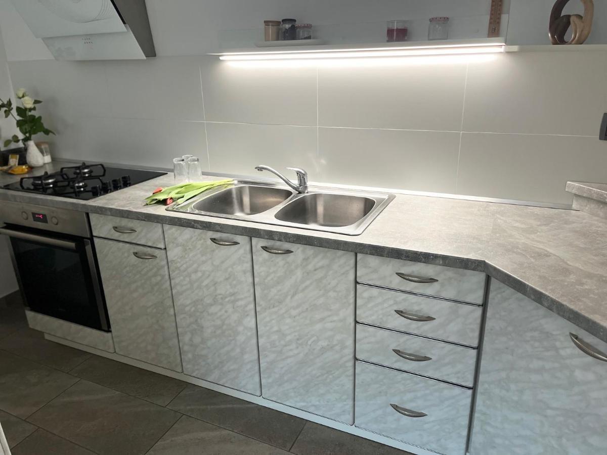 Apartma Ksela Mala Nedelja Bagian luar foto